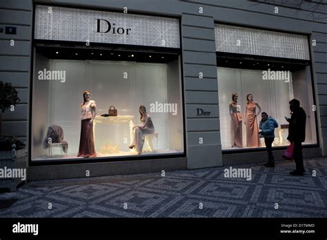 dior praha fotky|dior praha pařízka street.